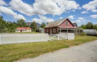 1135 Garston-Athol Highway, Athol