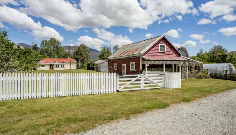 1135 Garston-Athol Highway, Athol