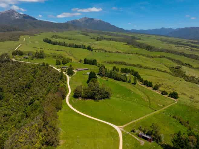 220 Quartz Range Road, Bainham