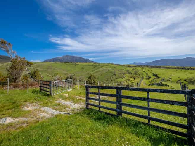 220 Quartz Range Road, Bainham