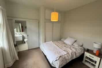 2/14 Oroua Street, Eastbourne