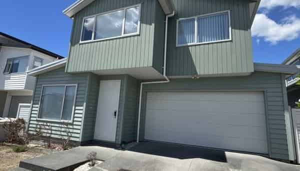 12 Roa Avenue, Hobsonville