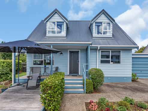 86B Paramount Parade, Tikipunga