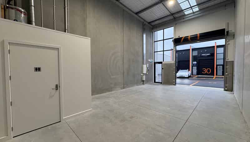 17/90 Hobsonville Road, Hobsonville