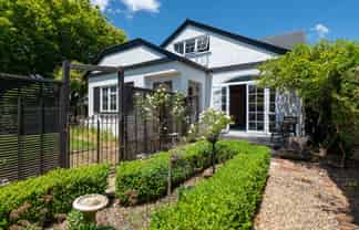 2 Pretoria Street, Victoria