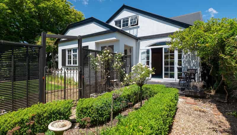 2 Pretoria Street, Victoria