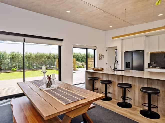 22 Glenda Place, Seaward Bush