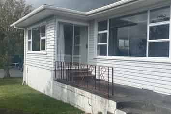 42 Awanui Street, Merrilands