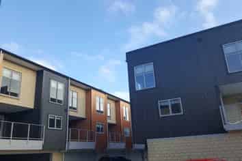 4/7 Vialou Street, Hamilton Central