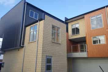 4/7 Vialou Street, Hamilton Central