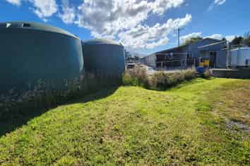 455 Surrey Road, Tariki