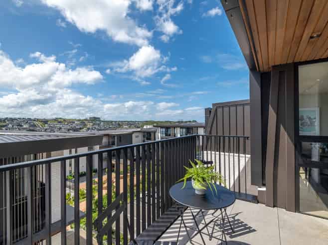 302/17 Pennant Street, Long Bay