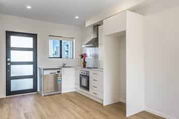 13 Eileen Newey Place, Henderson