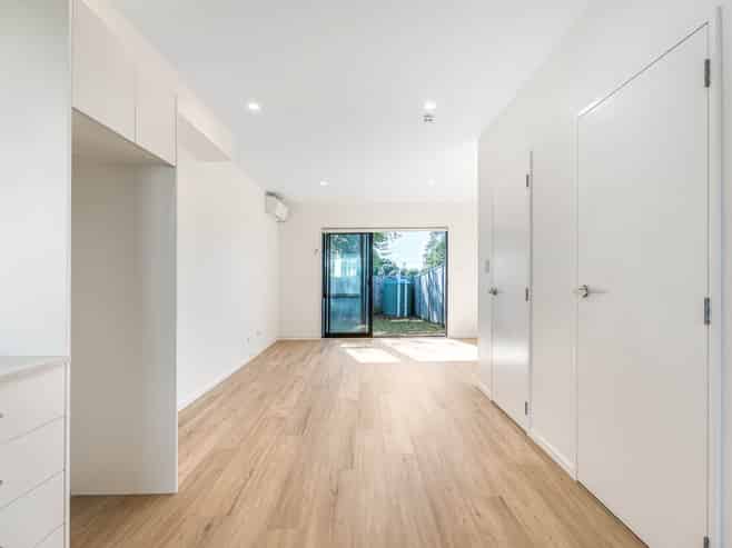 13 Eileen Newey Place, Henderson