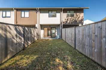 13 Eileen Newey Place, Henderson