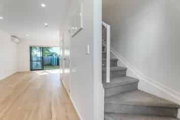 13 Eileen Newey Place, Henderson