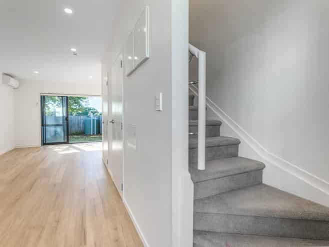 13 Eileen Newey Place, Henderson