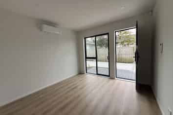 2/5  Calthorp Close, Favona