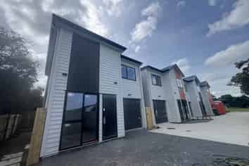 2/5  Calthorp Close, Favona