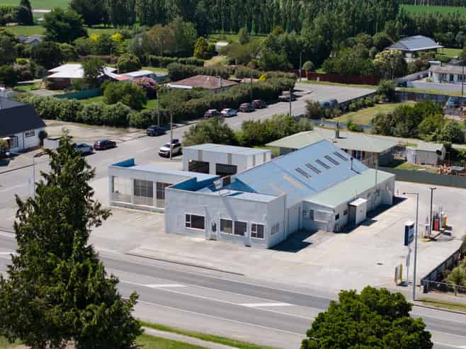 Prime Commercial Opportunity With Fixed Fuel Lease