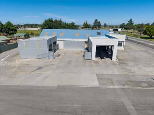 Prime Commercial Opportunity With Fixed Fuel Lease