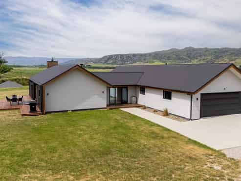 4062 Becks-Lauder Road, Becks