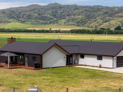 4062 Becks-Lauder Road, Becks