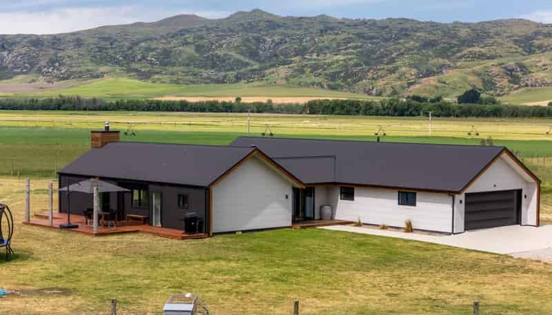 4062 Becks-Lauder Road, Becks