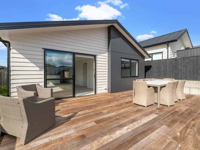 26 Kotuitui Drive, Orewa