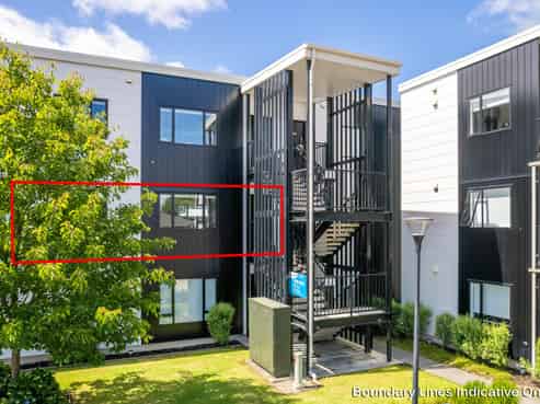 106/17 Vialou Street, Hamilton Central