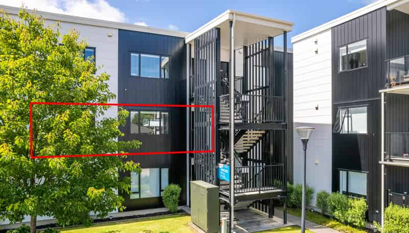 106/17 Vialou Street, Hamilton Central