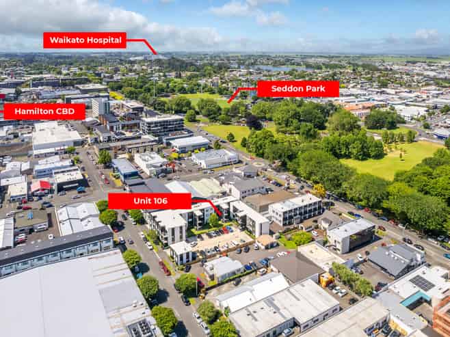 106/17 Vialou Street, Hamilton Central