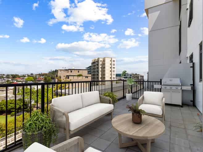 A512/176 Broadway, Newmarket