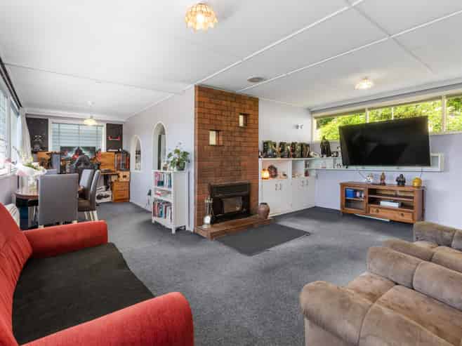 96 Main South Road, Green Island