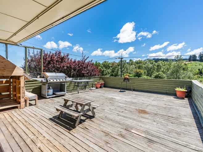 96 Main South Road, Green Island