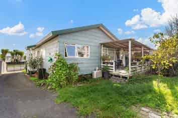 31 Barneys Farm Road, Clendon Park