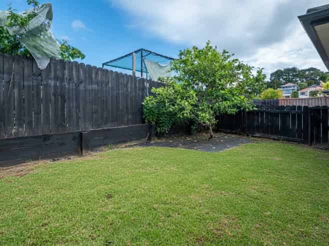12 Kanuka Way, Albany