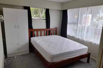 668a Pioneer Highway, Highbury