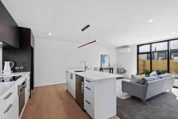2/39 Vagues Road, Northcote