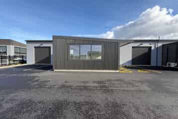 Brand New High Spec Industrial Units-North of City