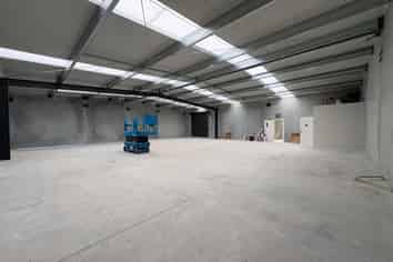 Brand New High Spec Industrial Units-North of City