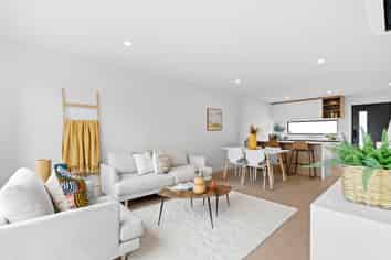 121D Lincoln Road, Addington