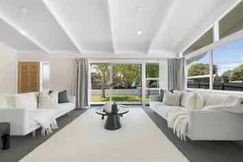 127 Coxhead Road , Manurewa