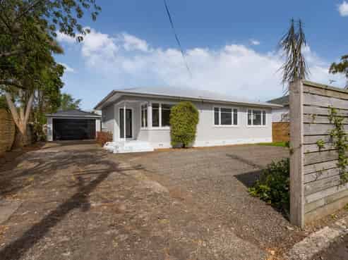 43 Swinburn Street, Dannevirke