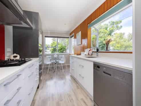 12 John F Kennedy Place, Glen Eden