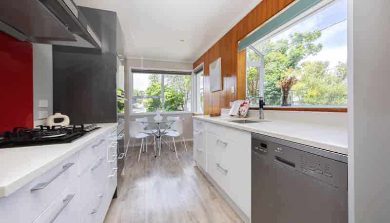 12 John F Kennedy Place, Glen Eden
