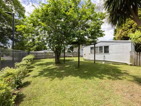 12 John F Kennedy Place, Glen Eden