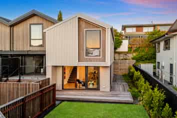 8/98 Walker Road, Point Chevalier