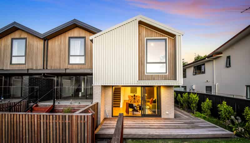 8/98 Walker Road, Point Chevalier