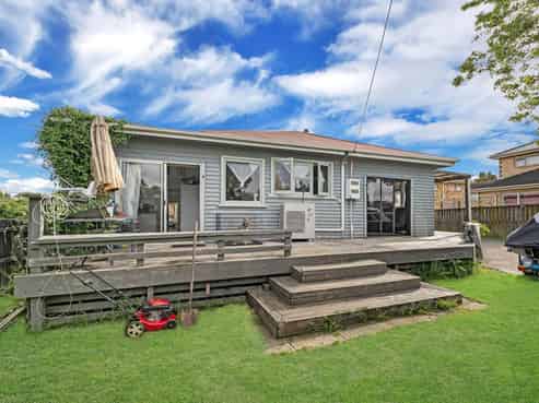 11 Gordon Road, Papatoetoe